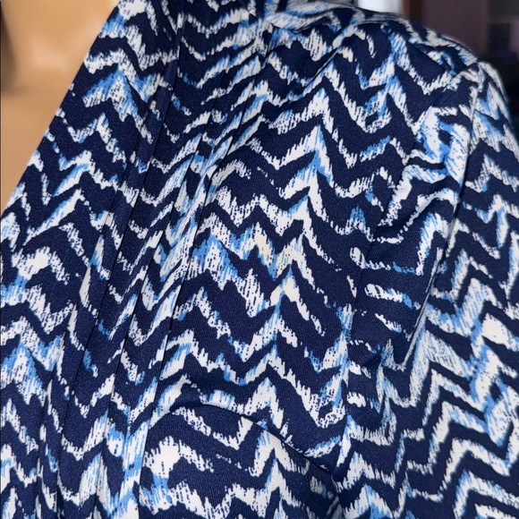Cato Blue and White Chevron Cardigan Size Large - Picture 4 of 5